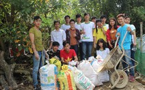 Hãy nhặt rác xung quanh mình