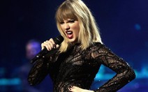 ​Xóa hết tài khoản mạng xã hội, Taylor Swift chuẩn bị ra album?