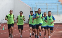 Trợ lý trọng tài ngất xỉu sau bài kiểm tra thể lực