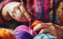 Đan - móc len: Thú vui tuổi già thành liệu pháp cho tuổi trẻ