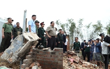 Thủ tướng yêu cầu mở 'chiến dịch Quang Trung' dựng lại nhà cửa cho dân vùng lũ