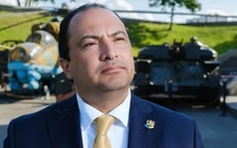 CEO Miss Universe từ chức