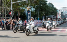 Honda mang dàn xe khủng đến phố đi bộ Lê Lợi: Đủ loại ô tô, xe máy, có cả tủ đổi pin