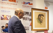 Xem bức tranh Chủ tịch Fidel Castro được gìn giữ hơn nửa thế kỷ ở Việt Nam