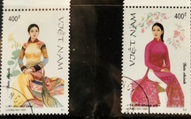 Bảo tàng Áo dài tiếp nhận bộ tem và tư liệu quý