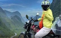 Phượt thủ U60 lần đầu xuyên Việt bằng xe máy: 'Bất ngờ phải chạy bão, mưa rát mặt, cuối cùng vẫn ổn'