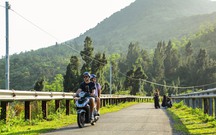 Khám phá cung đường đẹp tựa trời Âu trên đèo Hải Vân