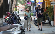 Vỉa hè trung tâm Đà Nẵng 'dễ thở' sau ngày đầu ra quân