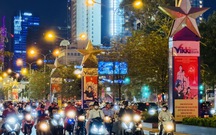 Nhiều doanh nghiệp tắt bảng quảng cáo khủng theo yêu cầu tiết kiệm điện