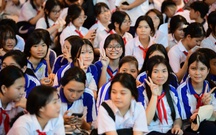 Hàng ngàn học sinh trải nghiệm, nghe gỡ rối tại ngày hội ‘Tự tin vào lớp 10’