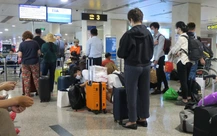 Hơn 74.400 chuyến bay bị chậm, hủy chuyến: Mua vé máy bay kèm nỗi lo delay