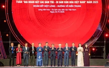 Hơn 500 tỉ đồng ủng hộ đồng bào miền Trung trong đêm khai mạc Tuần Đại đoàn kết các dân tộc Việt Nam