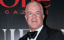 Chủ tịch Miss Universe bị truy tố vì buôn ma túy, vũ khí