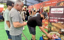 Người nước ngoài 'mê' Ngày của Phở: Bất ngờ trước nhiều loại phở chưa từng nghe
