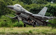 NÓNG: Thái Lan không kích dọc biên giới, Campuchia nói Bangkok điều nhiều xe tăng