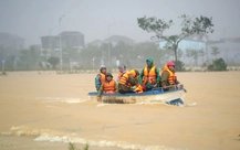 Áp thấp nhiệt đới suy yếu, từ chiều mai Nam Trung Bộ mưa vừa đến mưa to