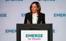 Ông Trump bị bà Harris chỉ trích đúng dịp kỷ niệm 100 ngày ở Nhà Trắng