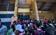 CLB Công An Hà Nội xin lỗi, hứa hoàn tiền khán giả có vé nhưng không thể vào sân