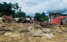 Lũ quét ở Bắc Kạn: Thôn tan hoang, ngập tràn bùn đất sau lũ quét