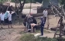Tìm ra cách cứu cô gái đuối nước giữa sông Thạch Hãn rồi 
lặng lẽ rời đi