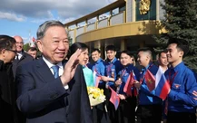 Nga đón Tổng Bí thư Tô Lâm với màn diễu binh của đội danh dự tại sân bay
