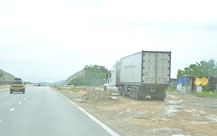 Nhức nhối xe ra vào trạm dừng nghỉ ‘hết hạn’ ở cao tốc Vĩnh Hảo - Phan Thiết