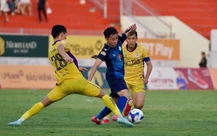 Bình Định - Hà Nội (hết hiệp 1) 0-4: Văn Tùng ghi bàn, Bình Định hết hy vọng trụ hạng