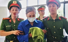 Hình ảnh cựu bí thư Tỉnh ủy Vĩnh Phúc Hoàng Thị Thúy Lan và các bị cáo vụ án Phúc Sơn đến tòa