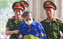 Hình ảnh cựu bí thư Tỉnh ủy Vĩnh Phúc Hoàng Thị Thúy Lan và các bị cáo vụ án Phúc Sơn đến tòa