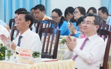 Thành ủy TP.HCM yêu cầu không tổ chức văn nghệ chào mừng đại hội Đảng các cấp