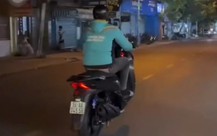 Thanh niên chạy xe SH 'bốc đầu' quay clip tung lên mạng bị tịch thu xe