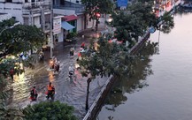 Triều cường TP.HCM chiều tối nay dự báo đạt 1,7m đến 1,88m, 39 đường nào cần tránh?
