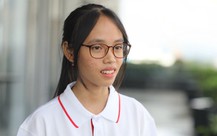 Mẹ phải vay và bán hết lúa cho con đóng học phí 11 triệu, nghe có học bổng mẹ cười ‘như trút gánh nặng’