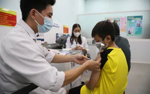 Người dân đi tiêm vắc xin não mô cầu tăng 3-8 lần, cần lưu ý gì?
