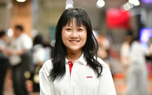 Nữ sinh mồ côi mẹ đoạt giải tiếng Anh quốc gia, đậu Trường ĐH KHXH&NV TP.HCM: Tôi xúc động khi nhận học bổng