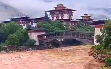Lại vỡ hồ băng Himalaya, lũ dữ càn quét ở Bhutan