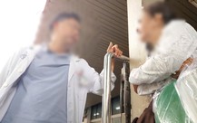 Bệnh nhân muốn mổ sớm, bác sĩ hướng dẫn 'gửi bao thư'