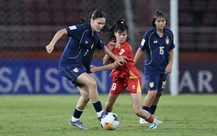 HLV U20 nữ Việt Nam công nhận kỹ thuật của U20 nữ Thái Lan rất tốt