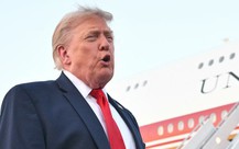Ông Trump giải thích vì sao Mỹ 'đánh Iran rất mạnh đêm nay'