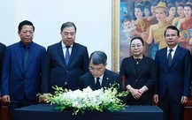 Lãnh đạo Đảng, Nhà nước viếng Chủ tịch Quốc hội Lào Xaysomphone Phomvihane