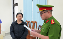 Khởi tố người phụ nữ bán rượu pha từ cồn công nghiệp với nước lã