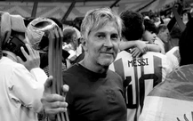 Liên đoàn Bóng đá Argentina: Các trận đấu mọi cấp độ dành 1 phút mặc niệm cha của Messi