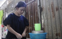 Trúng tuyển năm 2025 nhưng nữ sinh Đà Nẵng không có tiền nhập trường, đi làm công nhân để 'học bằng được'