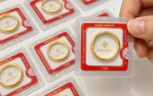Fed ngụ ý giữ nguyên lãi suất, giá vàng tăng 225 USD/ounce chỉ trong 24 giờ