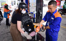 Giá xăng tăng hơn 700 đồng/lít, dầu diesel giảm từ 15h hôm nay