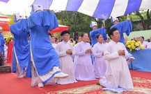 Họ đạo Cao Đài Chợ Lớn cầu siêu cho anh hùng liệt sĩ tại công viên Lê Thị Riêng