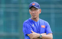 Dư luận Đông Nam Á ngỡ ngàng khi biết HLV U20 Việt Nam... '16 năm không nắm đội nào'