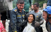 Lũ quét ở Nepal: Gia đình làm lễ tang thì phát hiện cụ bà còn sống sau 10 ngày mất tích