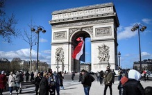 Ngày càng nhiều gia đình rời bỏ 'kinh đô ánh sáng'