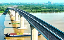 Người dân TP.HCM chờ đường vượt biển, đường ven sông, metro nối sân bay